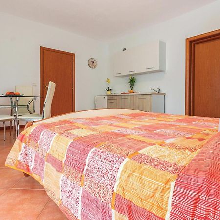 Gorgeous Apartment In Fazana With Wifi מראה חיצוני תמונה